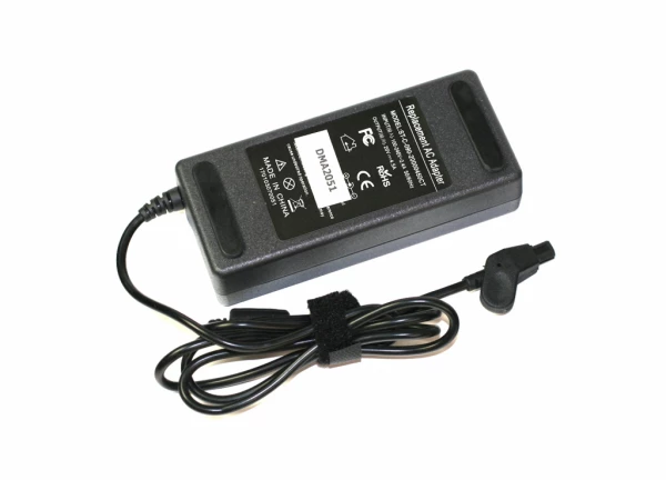 Dell 90W 20V 4.5A str&oslash;mforsyning med Special 3 hole tip- Kompatibel