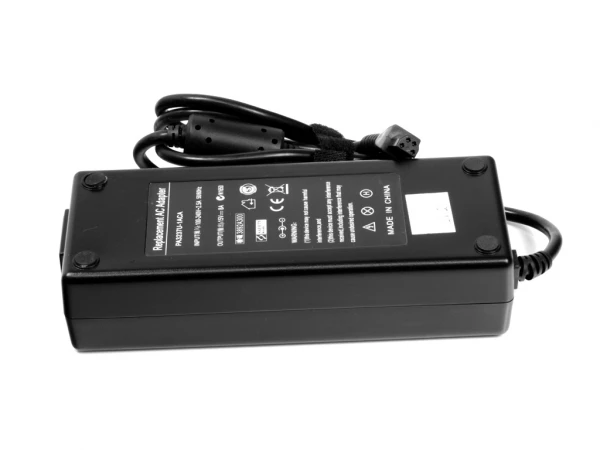 Køb Toshiba 120W 15V 8A Strømforsyning med 4-polet Stik - Hurtig Levering & Prisgaranti Toshiba 120W 15V 8A strømforsyning med 4-Polet - Kompatibel