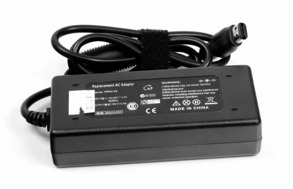 HP Compaq 90W 19V 4.74A strømforsyning med Multipin - Køb nu! HP Compaq 90W 19V 4.74A strømforsyning med Multipin - Kompatibel