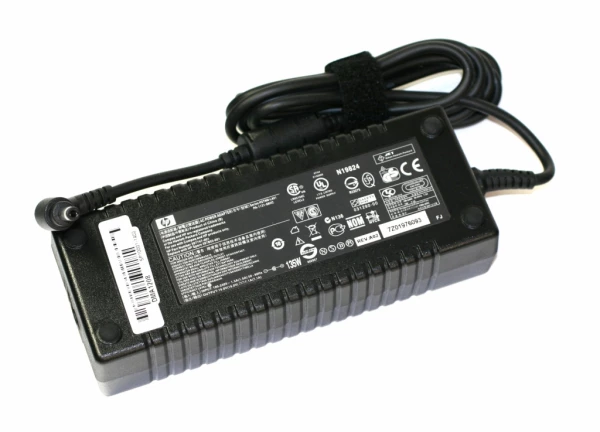 HP Compaq 135W 19V 7.1A str&oslash;mforsyning - Original - 5.5mm x 2.5mm