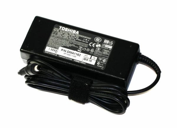 Toshiba 75W 15V 5A str&oslash;mforsyning med 6.3mm x 3.0 mm, Barrel Tip- Original