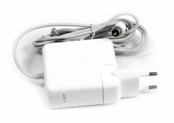 Apple 64W 24.5V 2.65A Original Strømforsyning med Lille Stik - Køb i Dag! Apple 64W 24.5V 2.65A strømforsyning med lille stik - Original