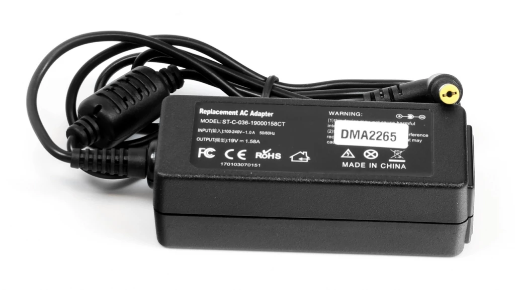 HP 30W 19V Strømforsyning 5.5x1.7mm – Kompatibel 30W 19V 1.58A strømforsyning med 5.5mm x 1.7mm stik - kompatibel