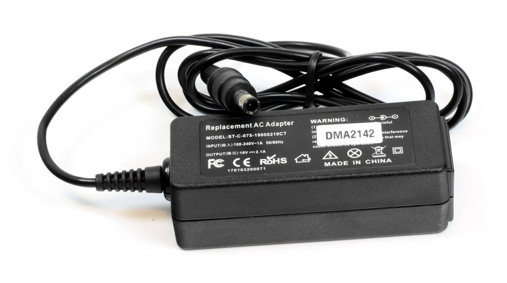 Samsung 40W 19V 2.1A str&oslash;mforsyning med 5.5mm x 3.0mm Pin in Tip - kompatibel