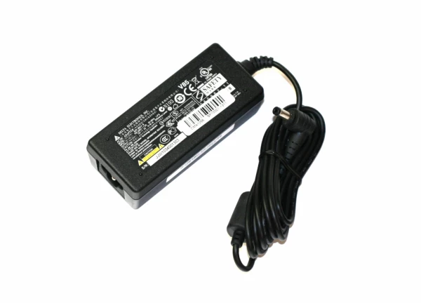 Toshiba 36W 12V 3A str&oslash;mforsyning med 5.0mm x 1.9mm stik - Original