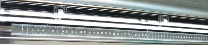 63cm Self-Adhesive Ruler for Measuring Film and More 63cm selvklæbende lineal til udmåling af f.eks. folie